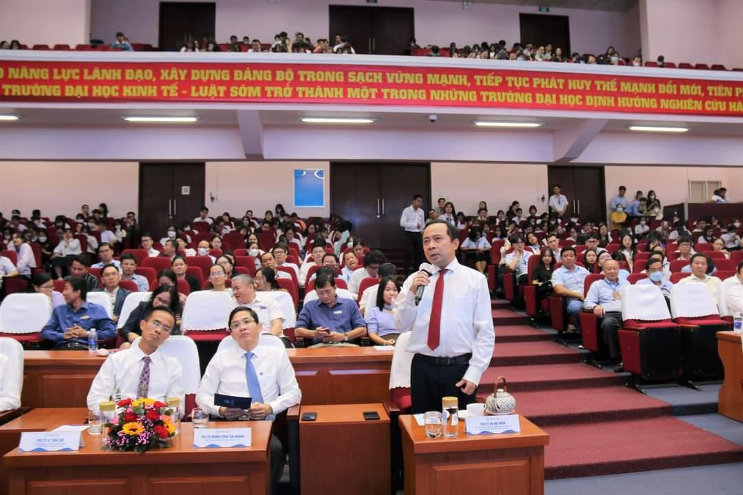 Giám đốc ĐHQG TP. HCM Vũ Hải Quân chia sẻ tại chương trình. (Ảnh: ĐHQG TP. HCM)