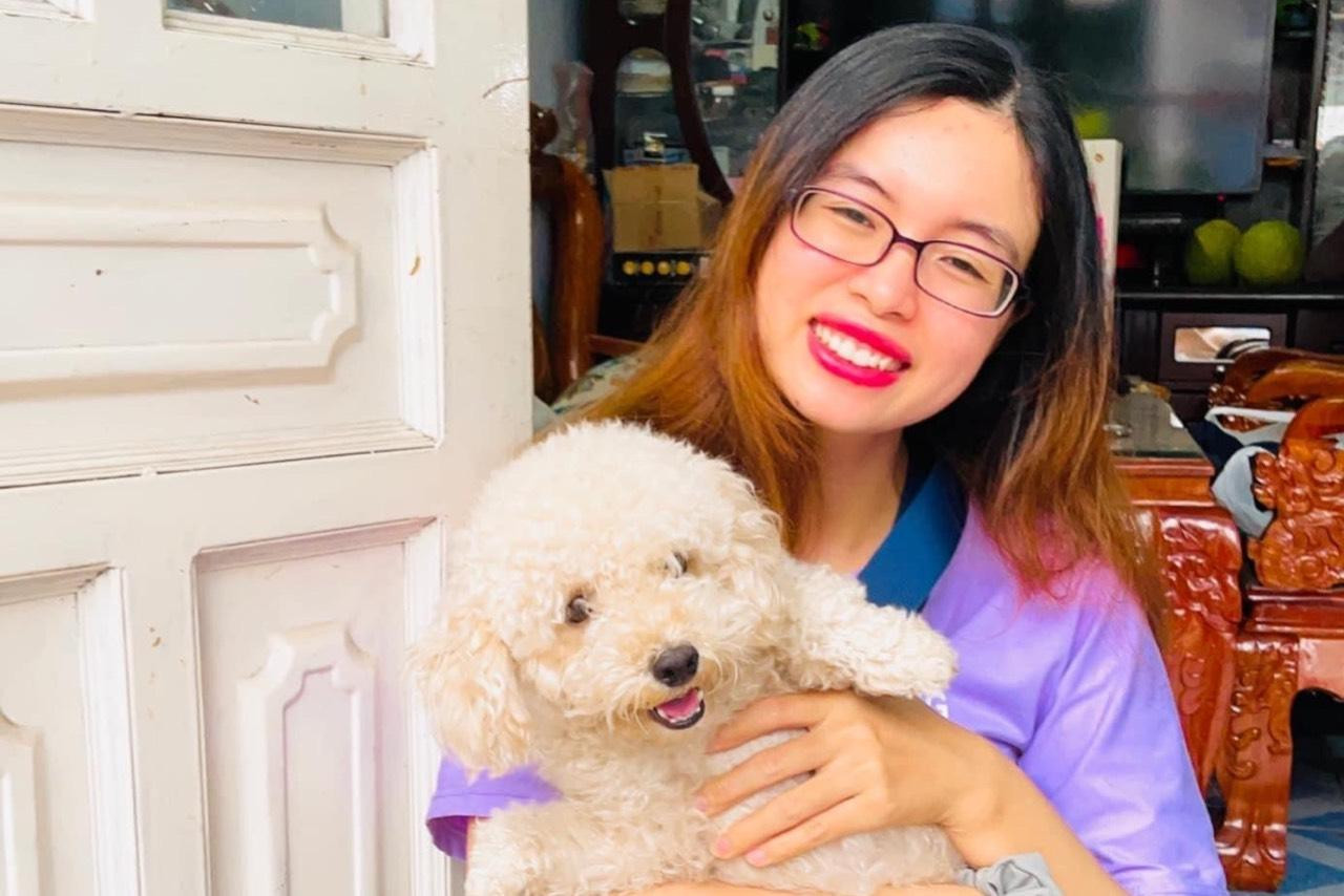 Quỳnh bén duyên với hoạt động thiện nguyện và thấy hạnh phúc vì những điều mình làm.