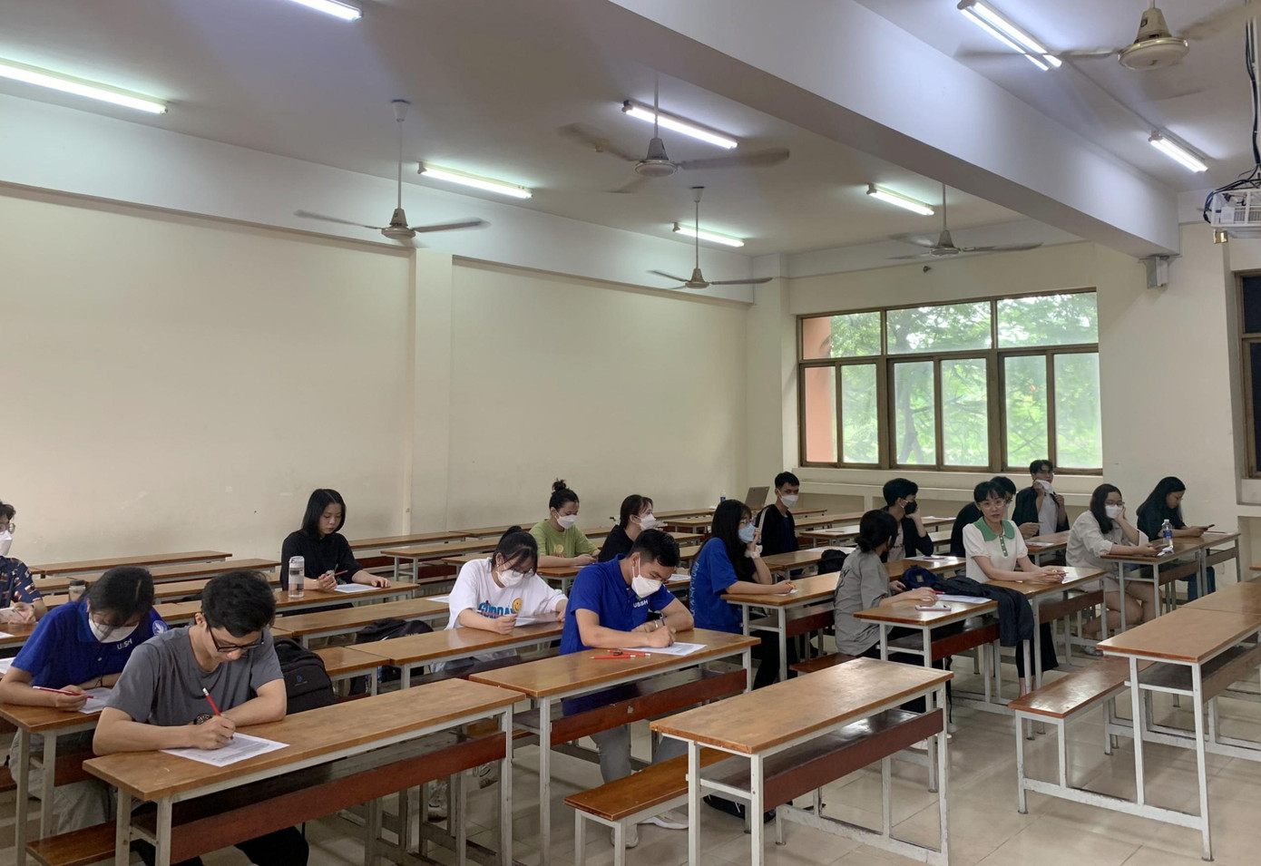 Chương trình thi thử TOEIC &amp; IELTS của Đội hình chuyên 'Văn minh Học đường' đáp ứng nhu cầu đánh giá trình độ ngoại ngữ của đông đảo sinh viên. (Ảnh: NVCC)
