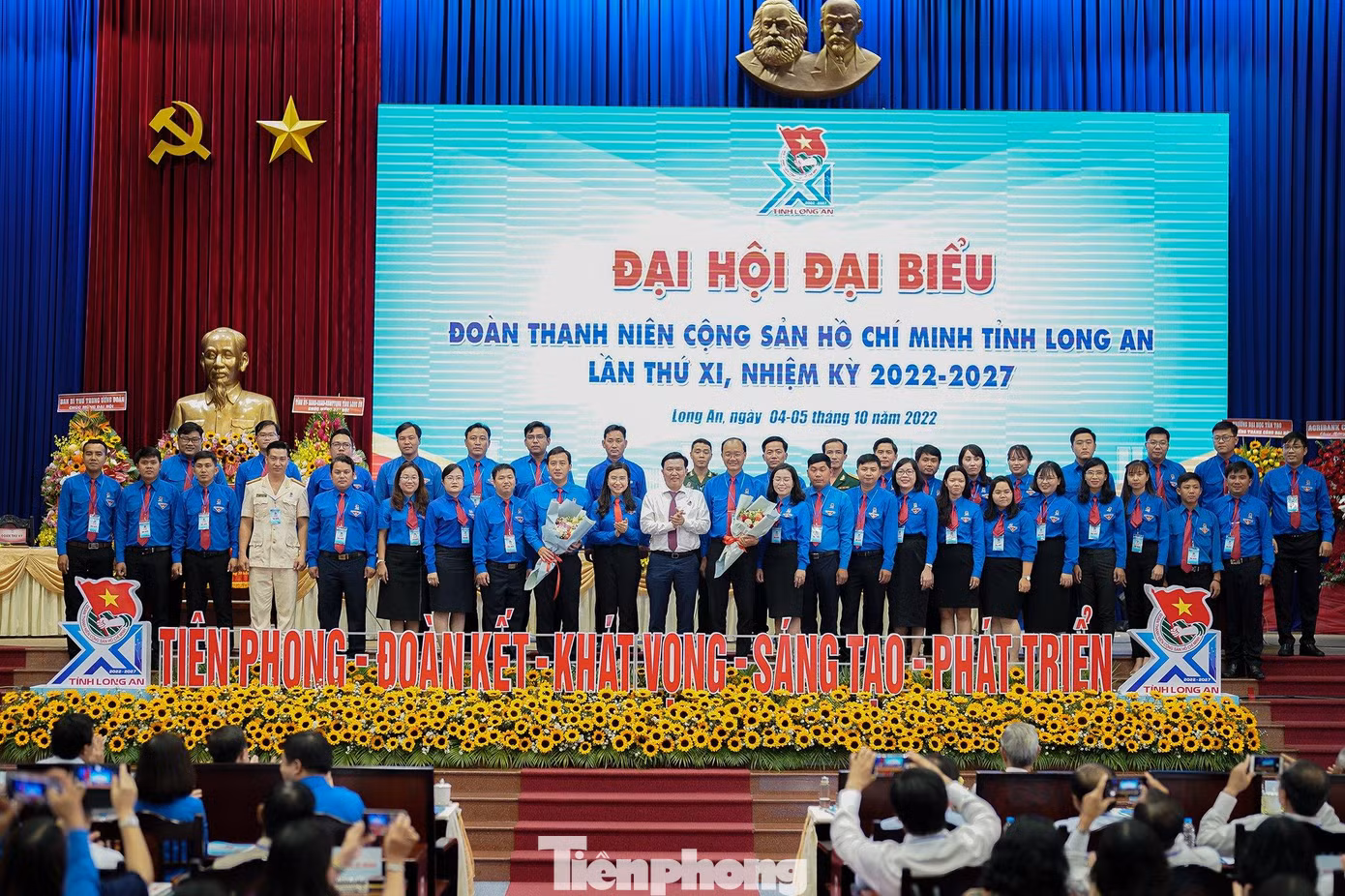 Ban Chấp hành Tỉnh Đoàn Long An khóa XI, nhiệm kỳ 2022-2027 gồm 40 anh chị.