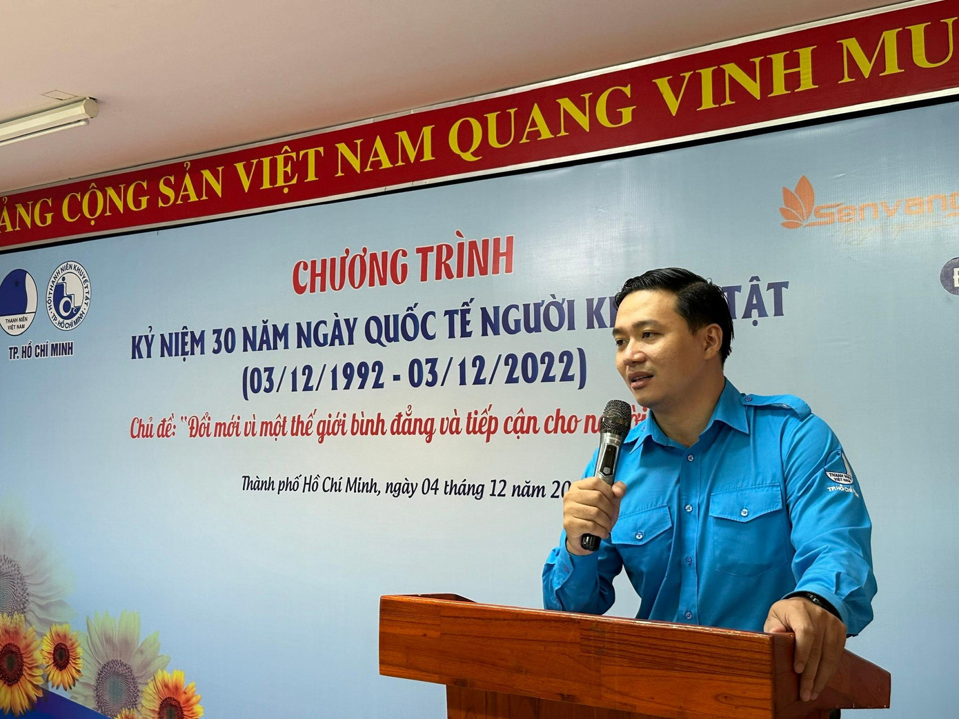 100 phần quà cho hội viên, thanh niên, người khuyết tật có hoàn cảnh khó khăn bị ảnh hưởng bởi dịch bệnh COVID-19. 100 phần quà cho hội viên, thanh niên, người khuyết tật có hoàn cảnh khó khăn bị ảnh hưởng bởi dịch bệnh COVID-19.