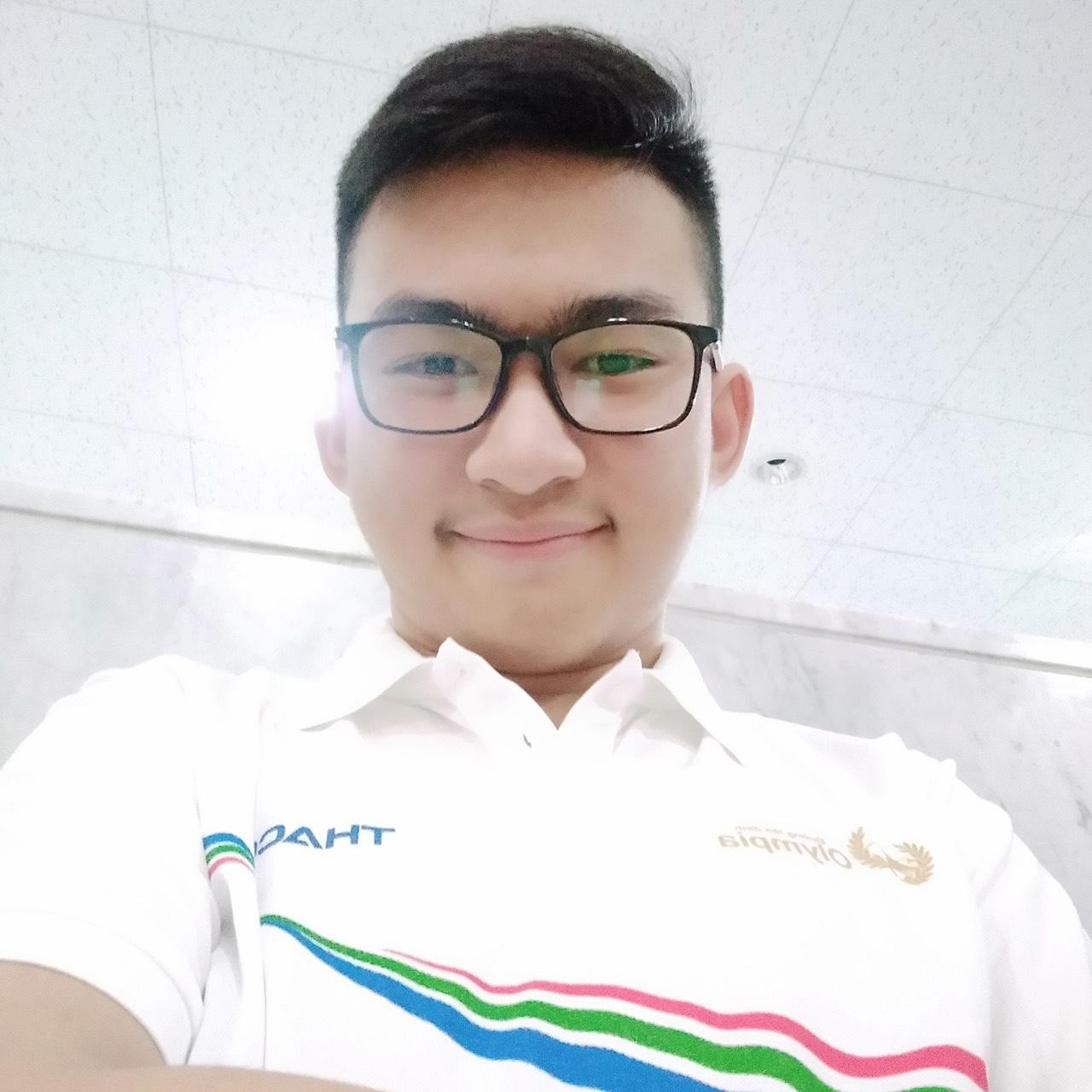 Hoàng Nhật hiện đang học ngành Khoa học Máy tính tại trường ĐH Công nghệ thông tin (ĐHQG TP. HCM).