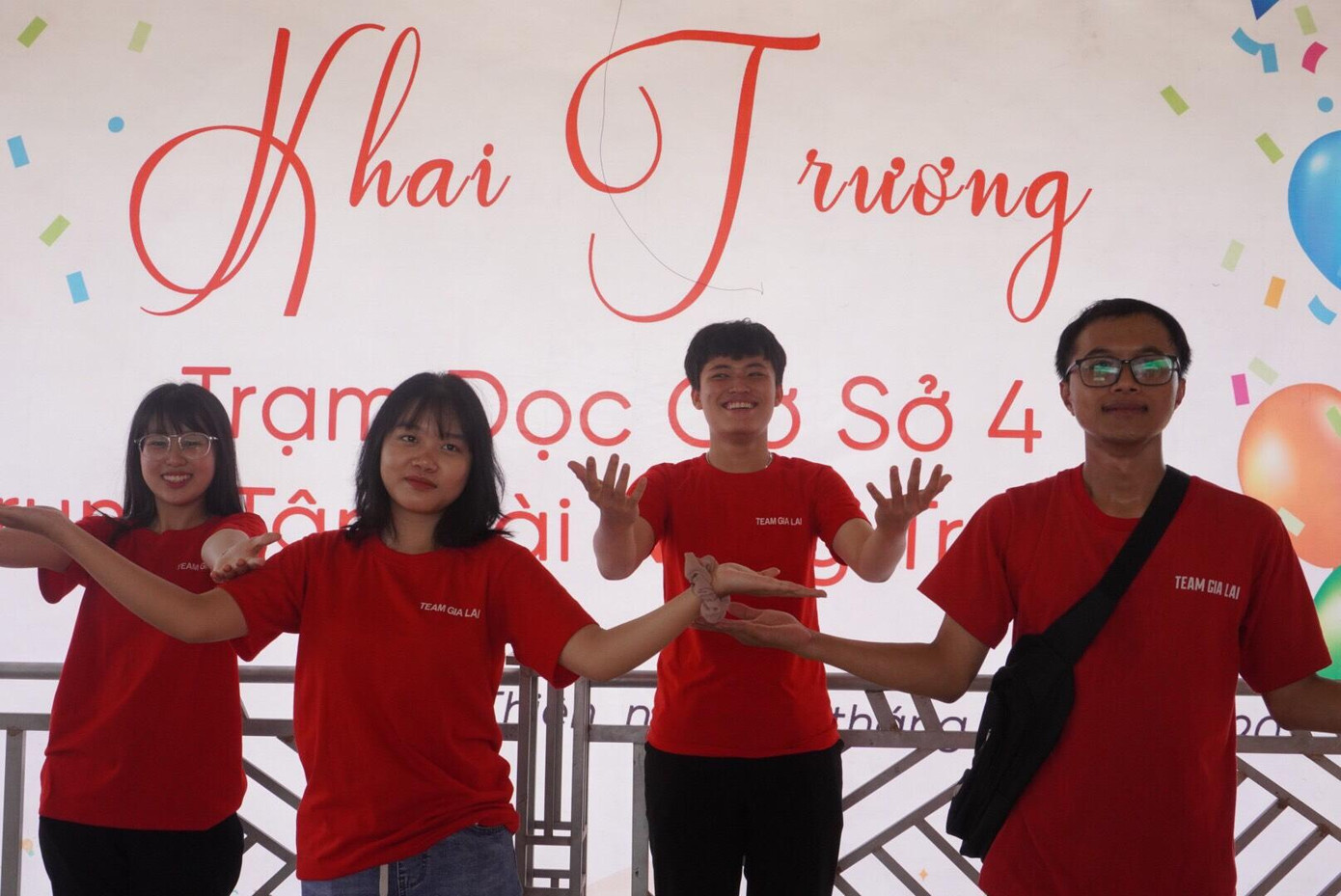 Với những dự định ấp ủ, liên tiếp nhiều "Trạm đọc miễn phí" được ra đời với sứ mệnh lan toả tri thức đến cộng đồng. Với những dự định ấp ủ, liên tiếp nhiều "Trạm đọc miễn phí" được ra đời với sứ mệnh lan toả tri thức đến cộng đồng.