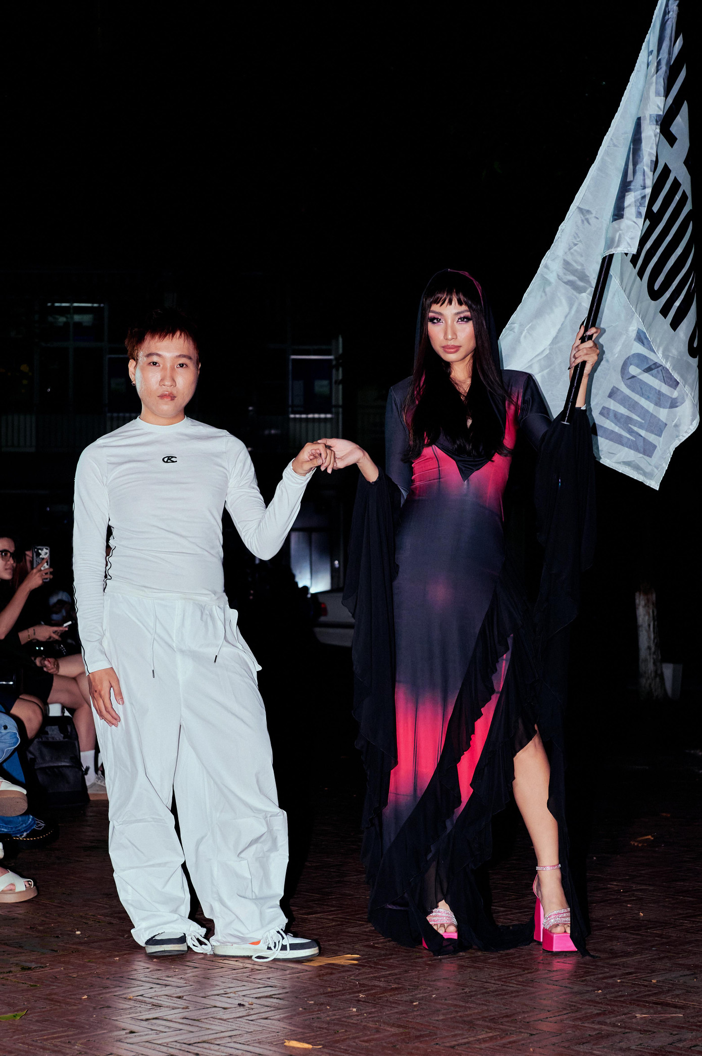 Người đẹp biển Ngô Bảo Ngọc và NTK Trần Trí. Người đẹp biển Ngô Bảo Ngọc và NTK Trần Trí.