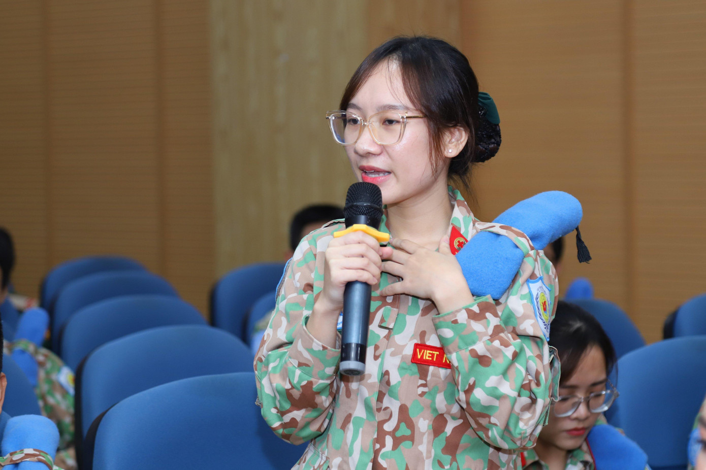 Nhiều chiến sĩ, bác sĩ đã lên đường tham gia thực hiện nhiệm vụ quốc tế dù tuổi đời còn rất trẻ.