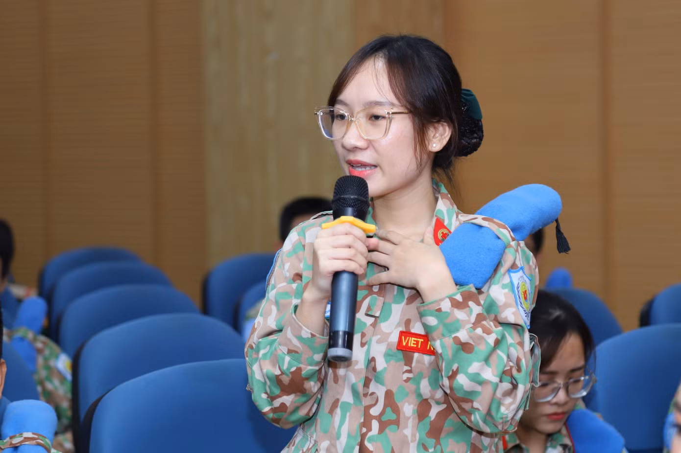 Nhiều chiến sĩ, bác sĩ đã lên đường tham gia thực hiện nhiệm vụ quốc tế dù tuổi đời còn rất trẻ.