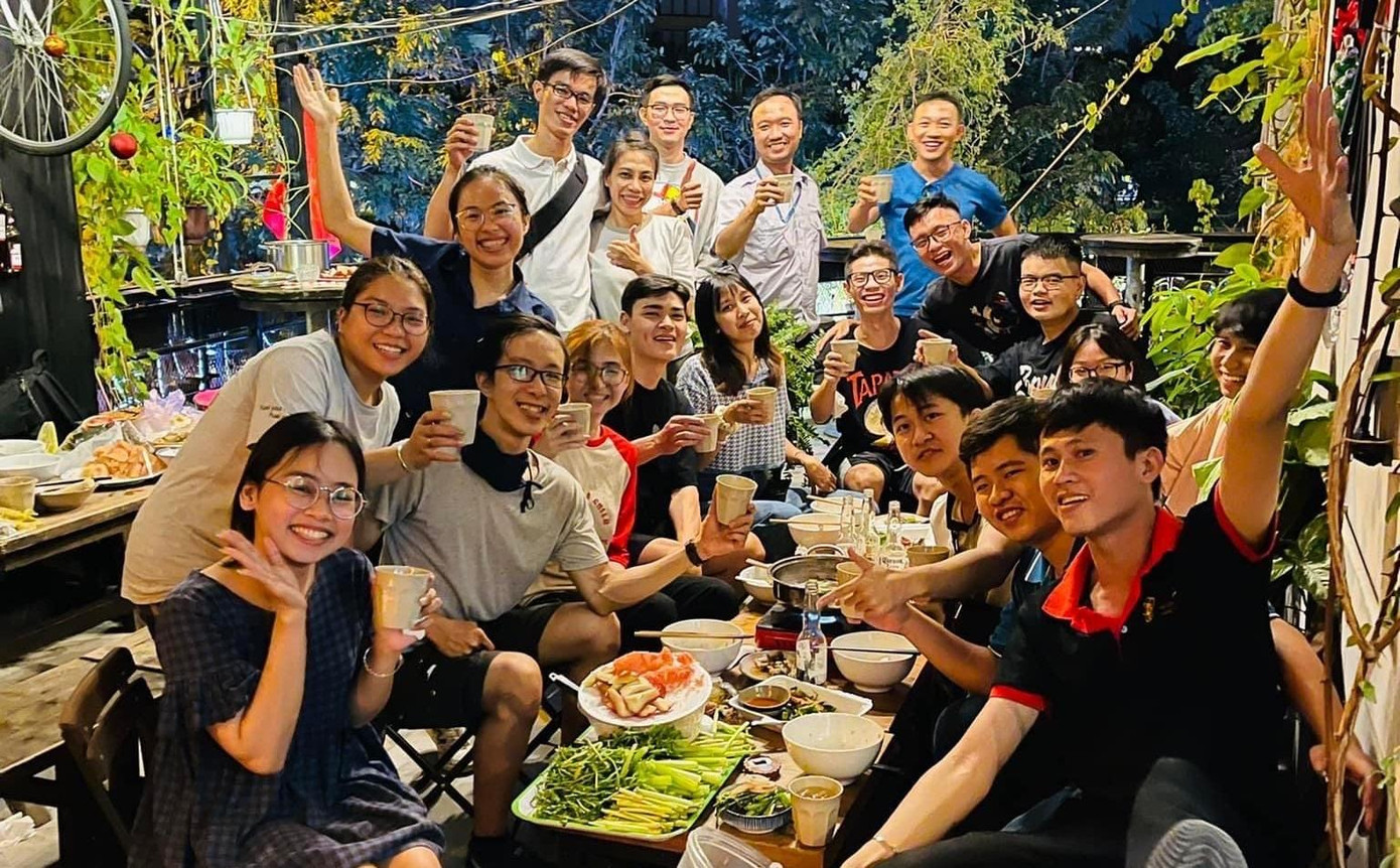 Đội ngũ thực hiện dự án "Saigon Morning Ride". Đội ngũ thực hiện dự án "Saigon Morning Ride".