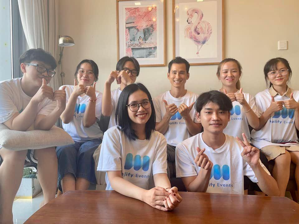 Anh Thành và các nhân sự gen Z trong công ty. Anh Thành và các nhân sự gen Z trong công ty.