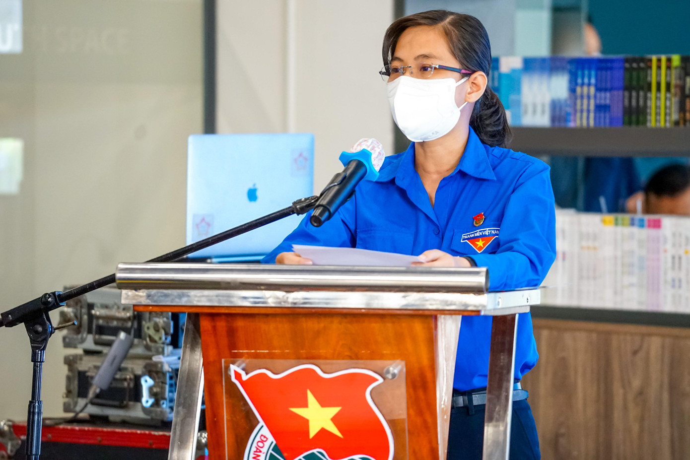 "Chúng ta đang sống trong thời đại công nghệ 4.0, một thời đại của sự thay đổi và thích nghi. Để có thể tiếp cận thanh niên và mang chiếc áo màu xanh được gần gũi đòi hỏi tổ chức Đoàn của chúng ta phải là người bạn của thanh niên", chị Đỗ Phan Như Nguyệt phát biểu tại diễn đàn.