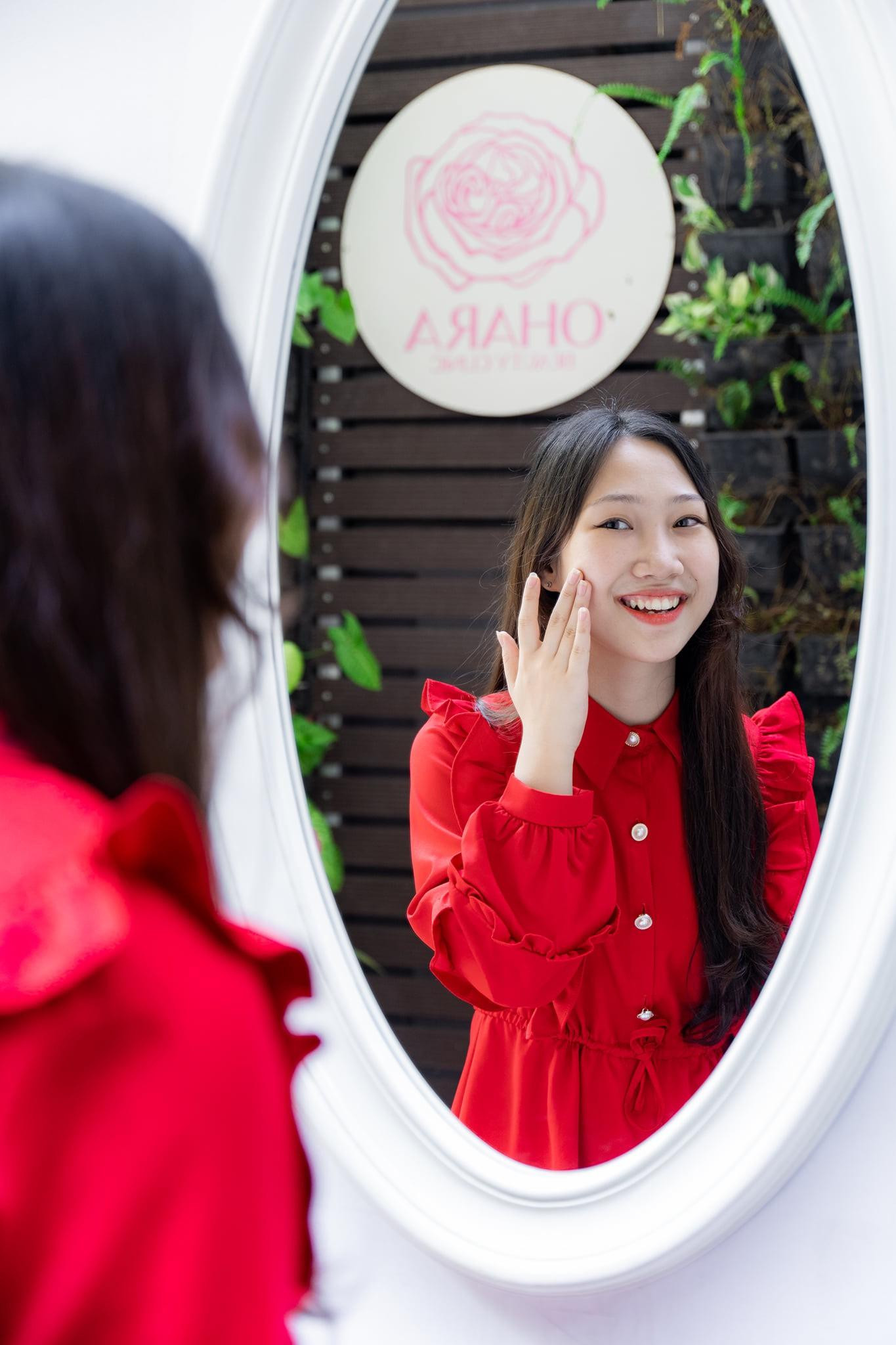 Trà My còn là mẫu ảnh cho một Viện thẩm mỹ.