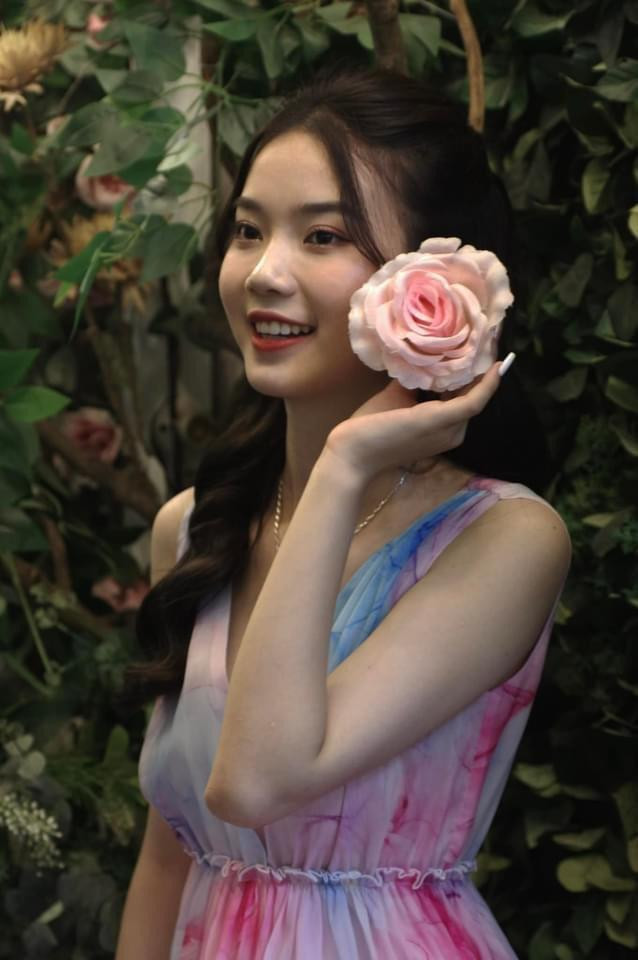 Có nhiều thành tích ấn tượng nhưng Giang vẫn đến với cuộc thi bằng tinh thần cầu thị và khiêm tốn. Có nhiều thành tích ấn tượng nhưng Giang vẫn đến với cuộc thi bằng tinh thần cầu thị và khiêm tốn.