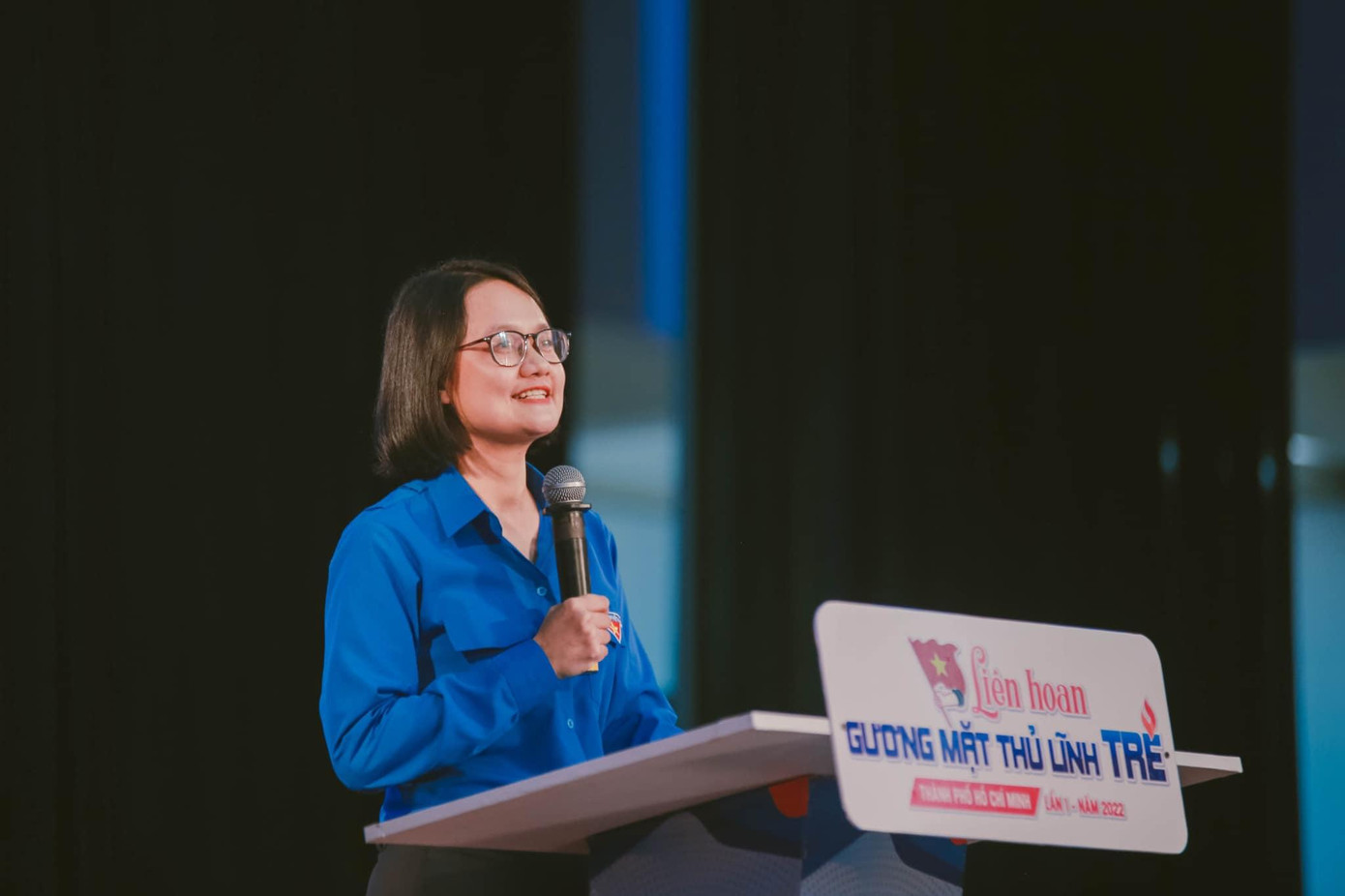 Chị Trần Thu Hà, Phó Bí thư Thành Đoàn TP. HCM phát biểu tại Lễ tuyên dương. (Ảnh: TLTĐ)