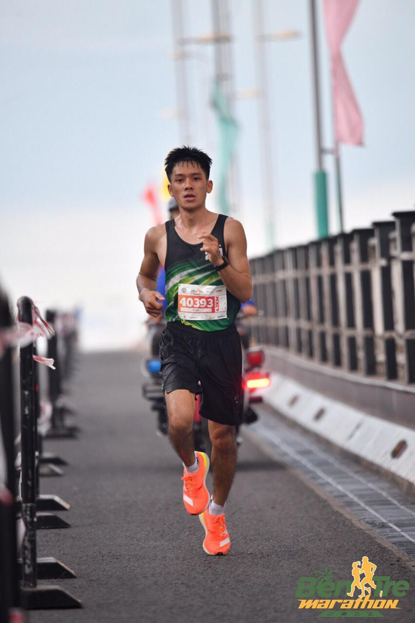 Xuân Thân chinh phục mọi thử thách bằng chính sức bền, ý chí. Xuân Thân chinh phục mọi thử thách bằng chính sức bền, ý chí.