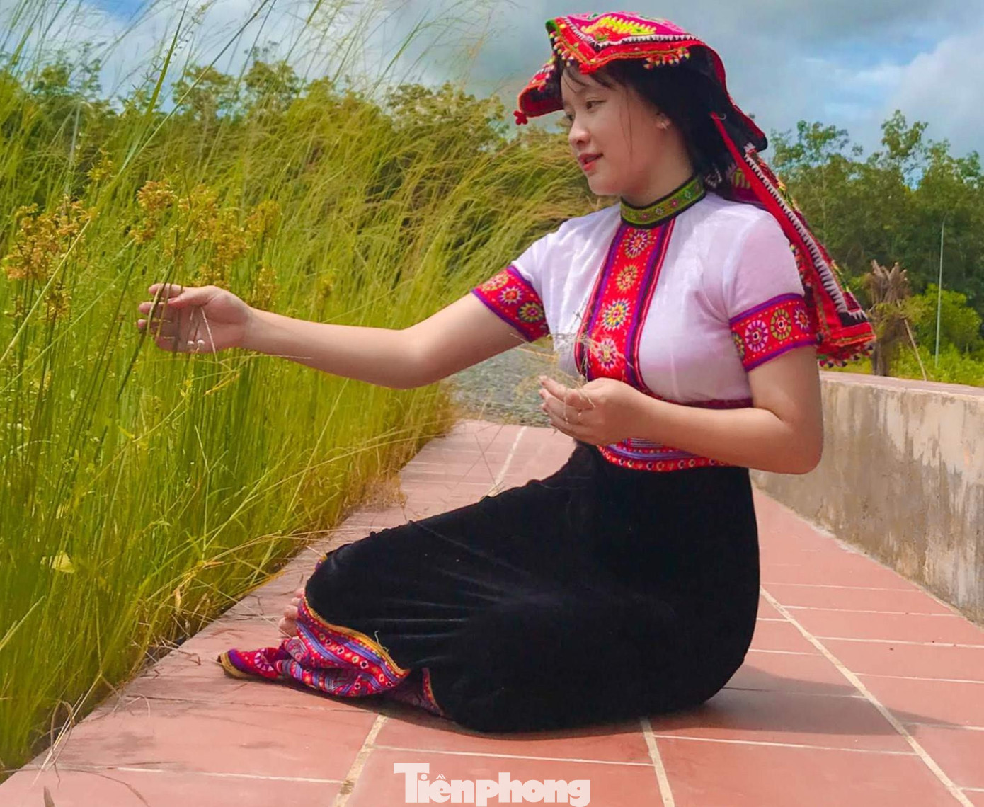 Hiện tại Trang đang ấp ủ dự án muốn kết nối các bạn trẻ tại quê hương Pù Luông – Thanh Hóa với các bạn trẻ yêu thích văn hóa dân tộc Thái tại Tây Ninh nhằm tạo sân chơi đa dạng cho CLB.