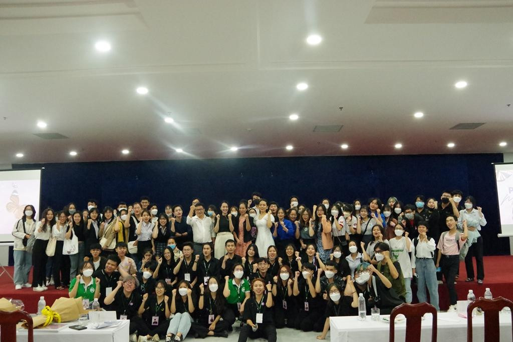 Talkshow do Liên chi Hội Sinh viên khoa Xã hội học tổ chức. Talkshow do Liên chi Hội Sinh viên khoa Xã hội học tổ chức.