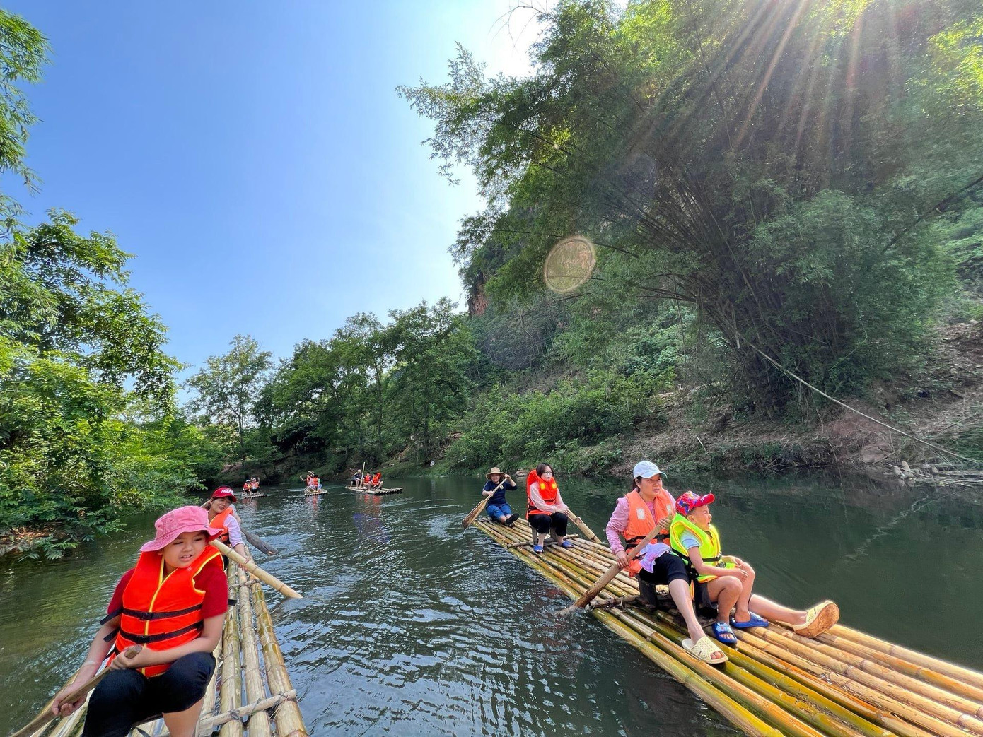 Một chương trình trải nghiệm và Đình Tứ thiết kế. Một chương trình trải nghiệm và Đình Tứ thiết kế.