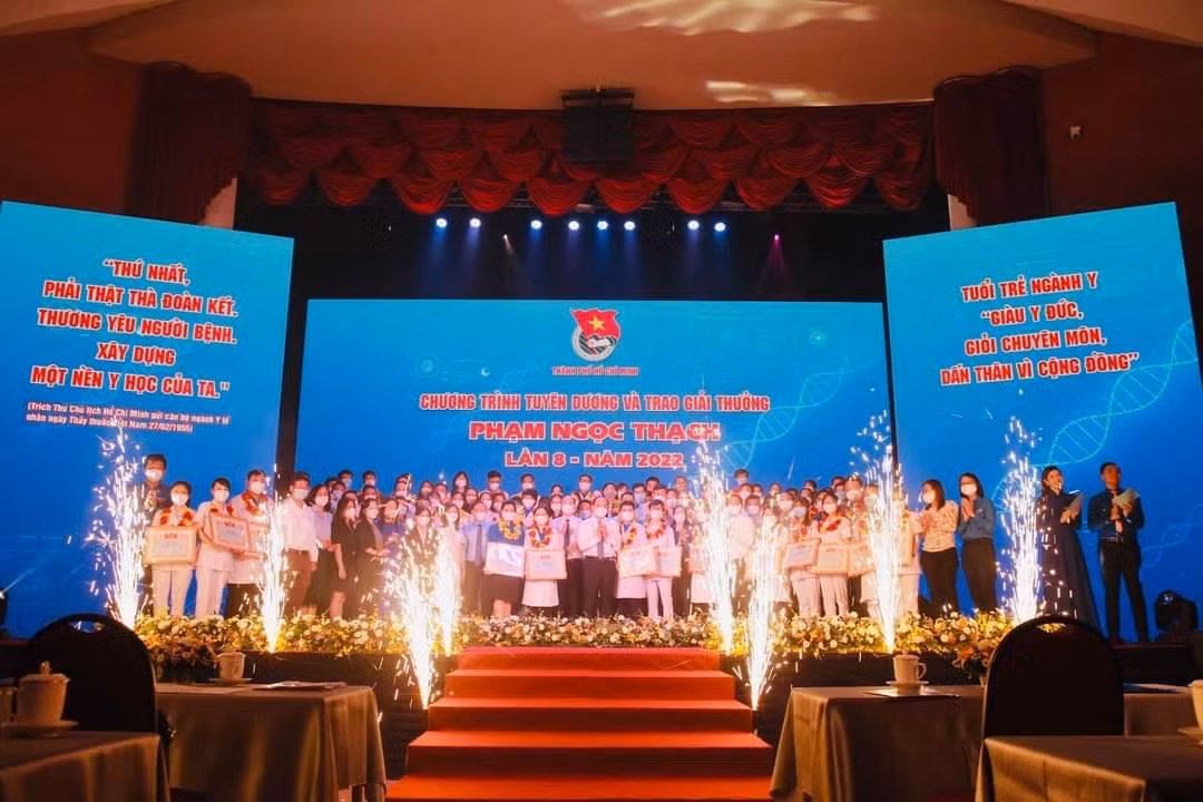 Nhiều gương mặt trẻ trong ngành y tế tại TP. HCM đã được tuyên dương trong dịp này.