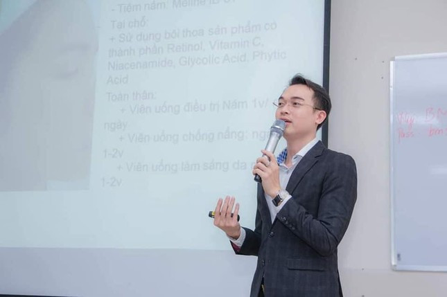 Bác sĩ CKI Phạm Minh Trường trong một lần làm diễn giả.