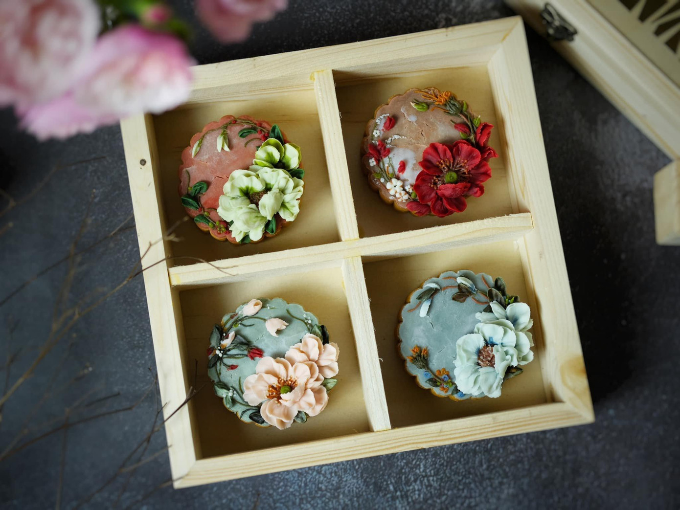 Ngoài bánh Trung Thu vẽ, Thùy Dương cũng sáng tạo thêm cả dòng bánh Trung Thu 3D độc đáo.