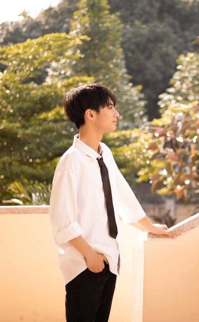 Thuận khá bối rối vì nhà trường lại thay đổi lịch học.