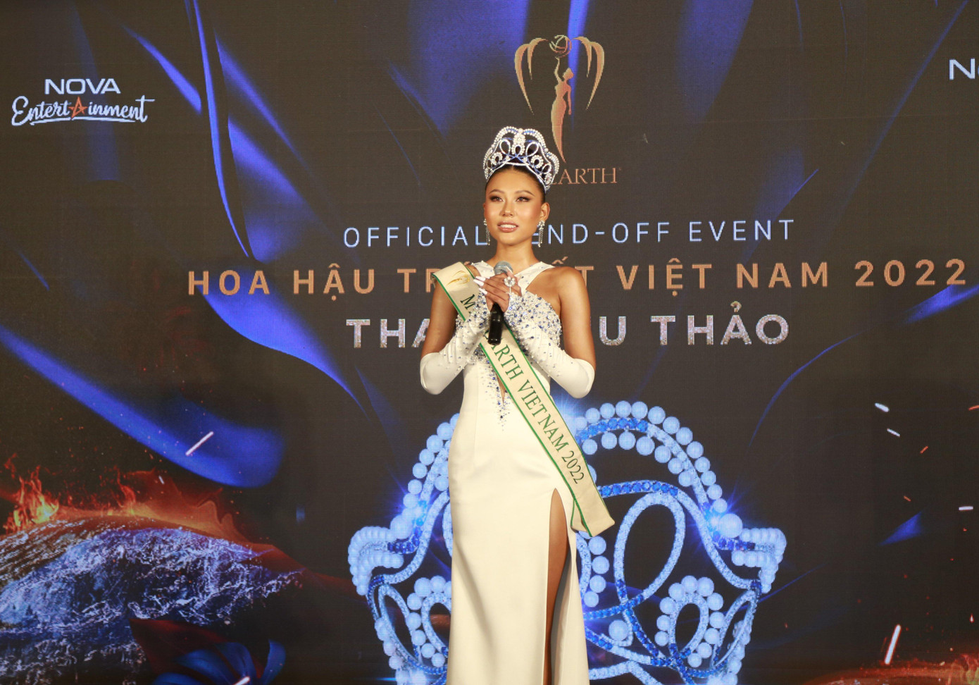 Thạch Thu Thảo xúc động chia sẻ hành trình phấn đấu chuẩn bị cho 'Miss Earth 2022'. Thạch Thu Thảo xúc động chia sẻ hành trình phấn đấu chuẩn bị cho 'Miss Earth 2022'.