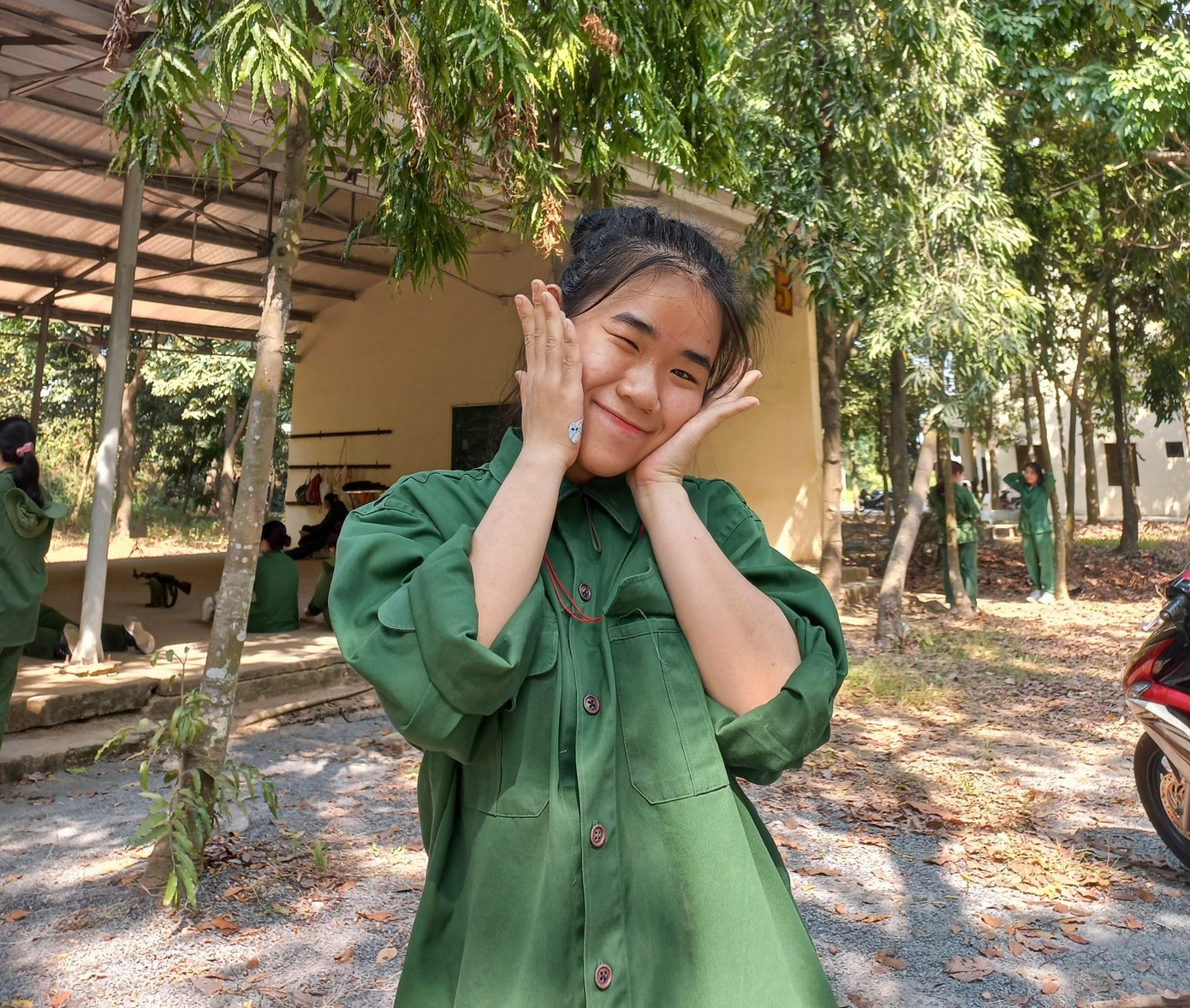 Ngô Thị Thanh Huyền chia sẻ về những mong muốn khi sống xa nhà. Ngô Thị Thanh Huyền chia sẻ về những mong muốn khi sống xa nhà.