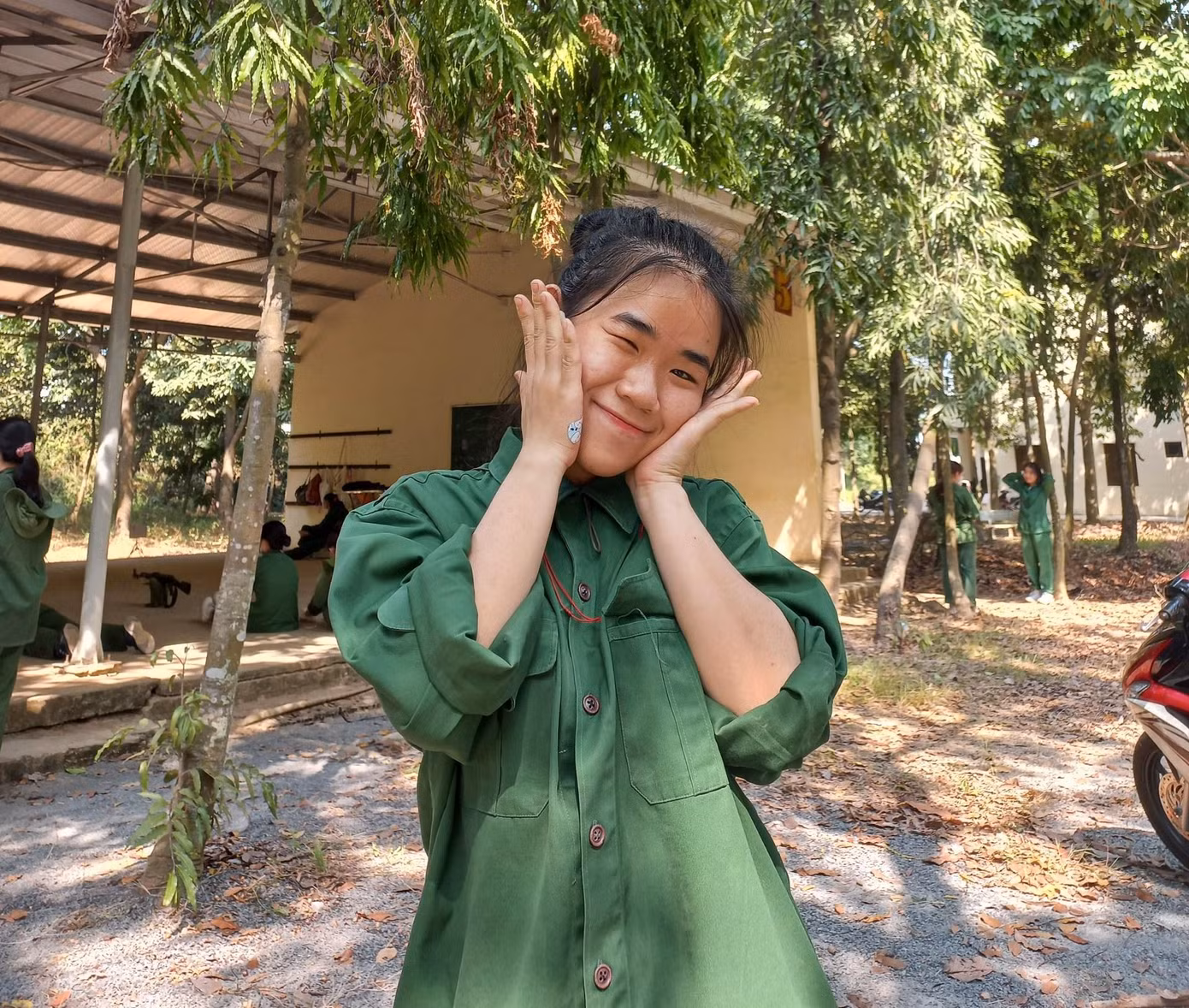 Ngô Thị Thanh Huyền chia sẻ về những mong muốn khi sống xa nhà. Ngô Thị Thanh Huyền chia sẻ về những mong muốn khi sống xa nhà.