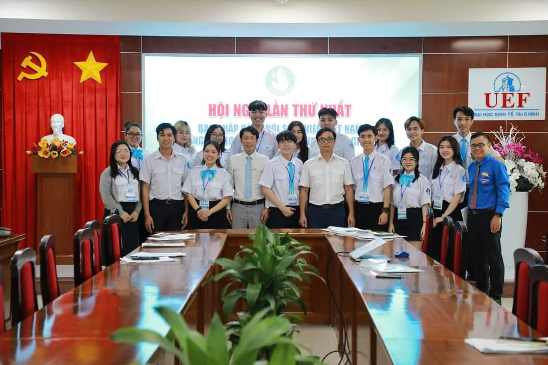 Ban Chấp hành Hội Sinh viên trường ĐH Kinh tế - Tài chính TP. HCM khóa I, nhiệm kỳ 2022 - 2023 ra mắt.