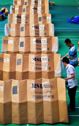 Một số lều bằng giấy do các sinh viên trường Kỹ thuật Cơ khí thiết kế