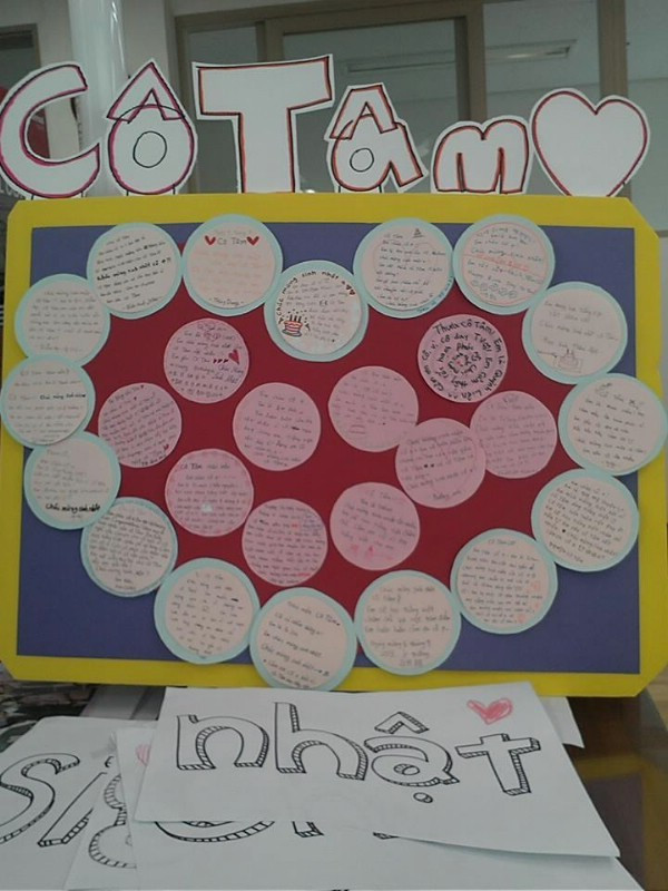 Những tấm thiệp được làm công phu để giành tặng cô nhân ngày sinh nhật.