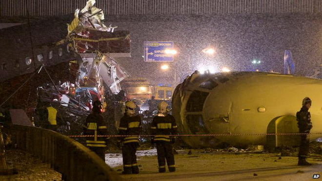 Hiện trường tai nạn. Ảnh: AP. Hiện trường tai nạn. Ảnh: AP