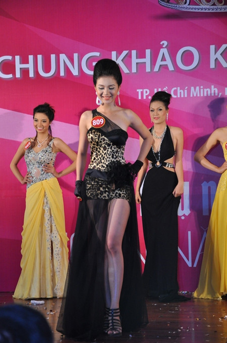 15 thí sinh KV phía Nam vào chung kết&nbsp;Hoa hậu Việt Nam&nbsp;2010 ảnh 36