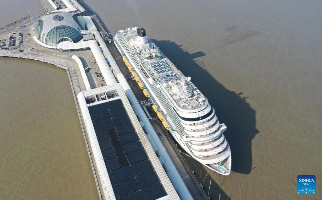 Theo kế hoạch dài hạn, tàu sẽ khai thác tuyến giữa Trung Quốc với các nước ASEAN, hay tuyến con đường tơ lụa trên biển để tăng trải nghiệm du lịch bằng hàng hải. Ảnh: Xinhua News.