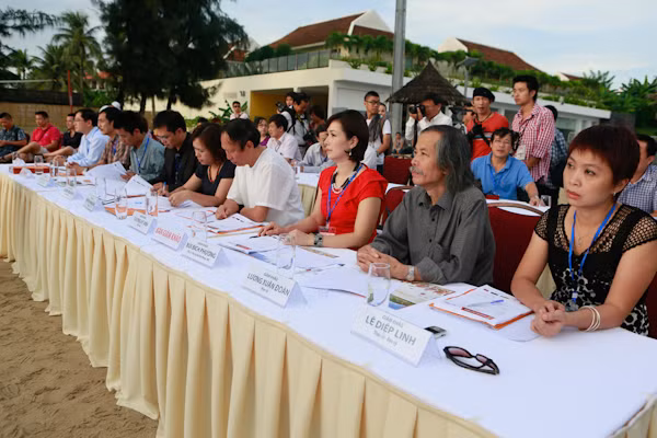Không dễ cho Ban giám khảo chọn ra Người đẹp biển