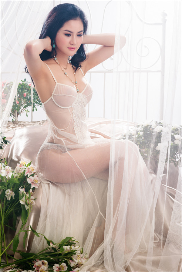 Tristine Trâm Bùi lần đầu chụp ảnh nội y ảnh 5