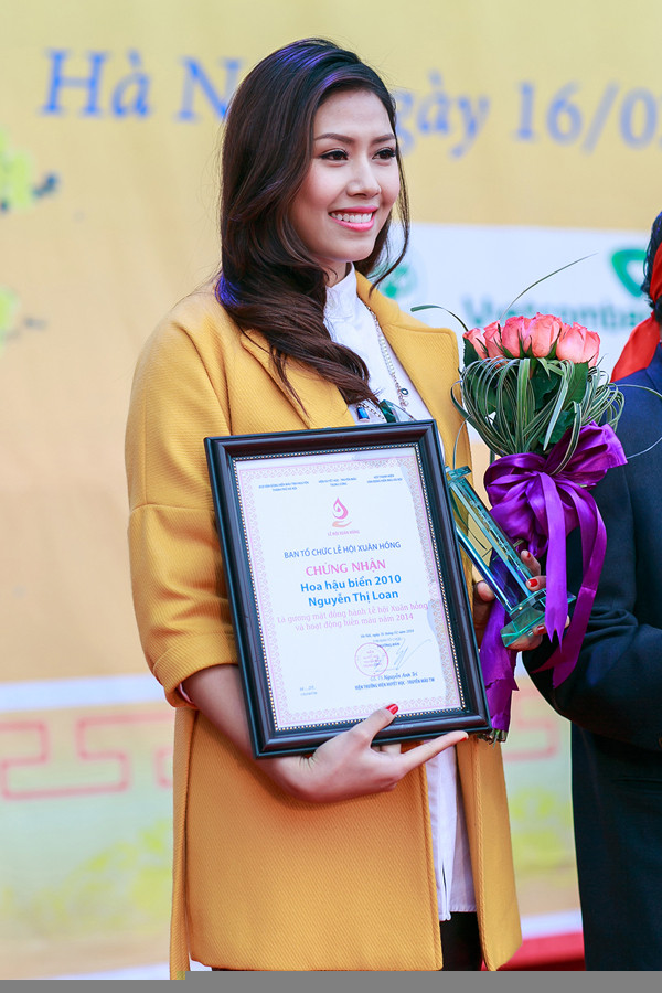 Nguyễn Thị Loan tích cực kêu gọi hiến máu ảnh 4