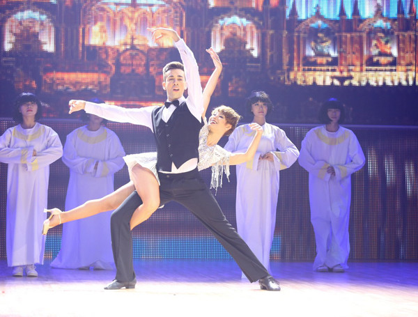 Trà My Idol được bạn nhảy tặng nhẫn đính hôn siêu 'khủng' ảnh 4