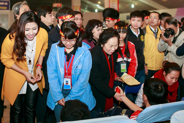 Nguyễn Thị Loan tích cực kêu gọi hiến máu ảnh 5