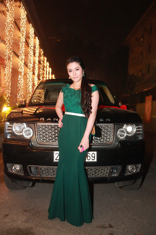 Cao Thái Sơn được 'fan cuồng' tặng nhẫn kim cương ảnh 2