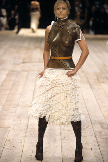 Nghị lực chinh phục làng mốt của các người mẫu khuyết tật ảnh 2