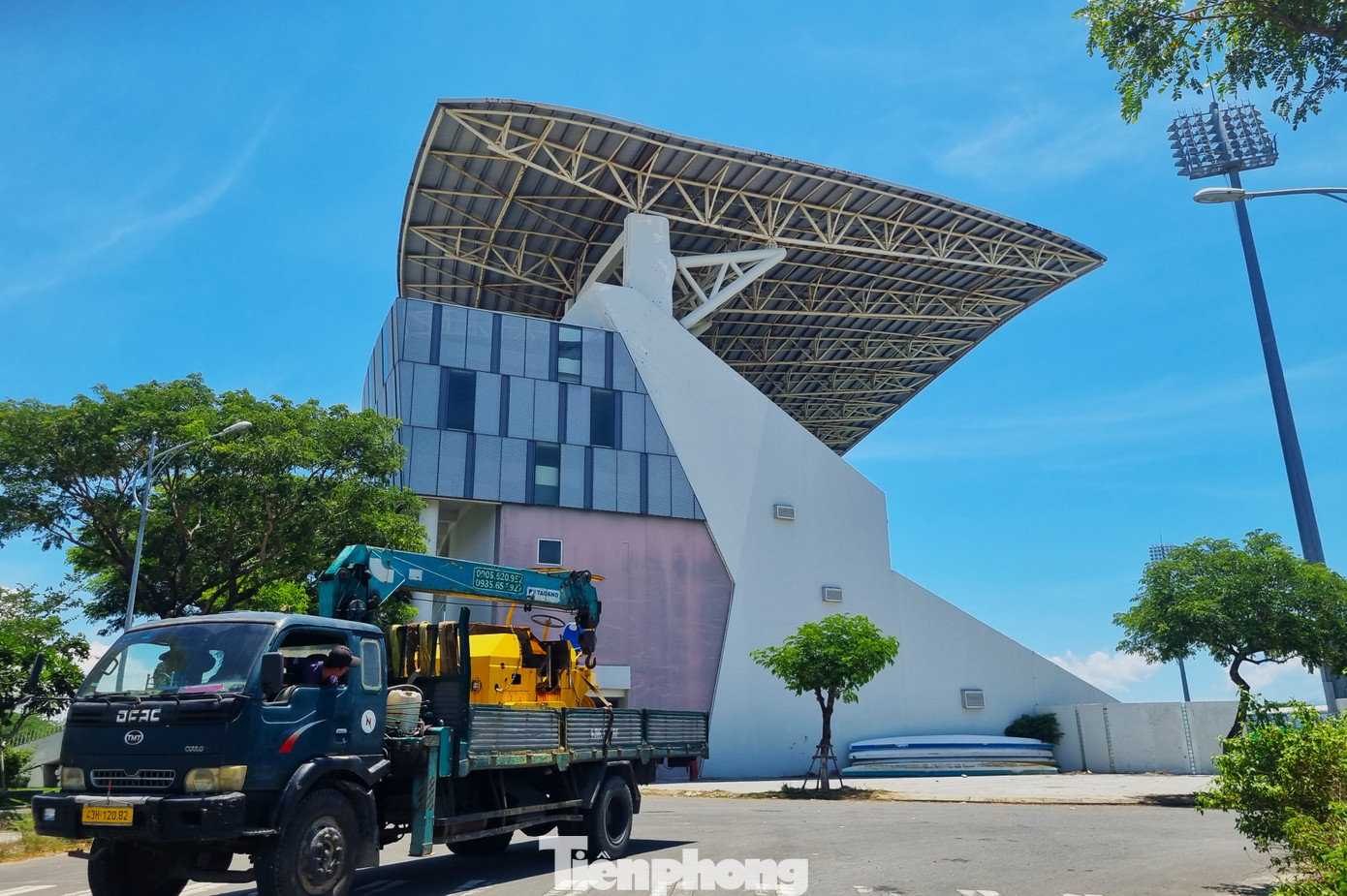 Ông Nguyễn Trọng Thao, Phó Giám đốc Sở Văn hoá, Thể thao và Du lịch nhìn nhận, Lễ hội bóng đá Việt Nam – Vương quốc Anh với chủ đề “Sắc đỏ huyền thoại” góp phần thúc đẩy kết nối về du lịch và thể thao giữa hai quốc gia, đặc biệt tạo ra tiền đề cho việc phát triển du lịch thể thao quốc tế trong tương lai của Đà Nẵng.