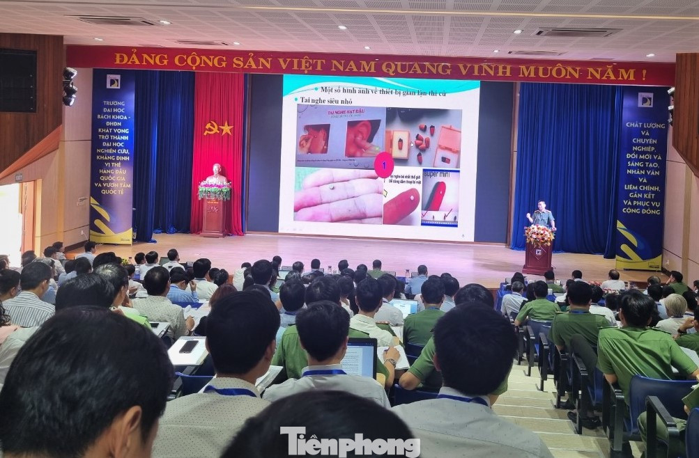 Hội nghị có hơn 400 đại biểu tham dự. (Ảnh: Thanh Trần).