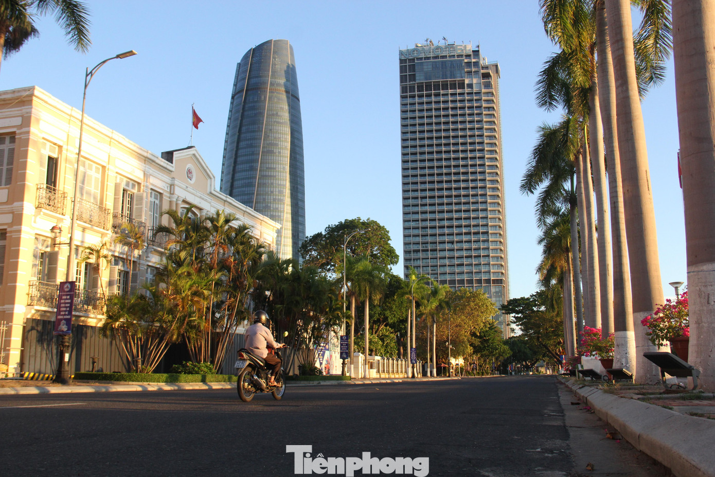 Đường phố Đà Nẵng sáng sớm nay. Đường phố Đà Nẵng sáng sớm nay.