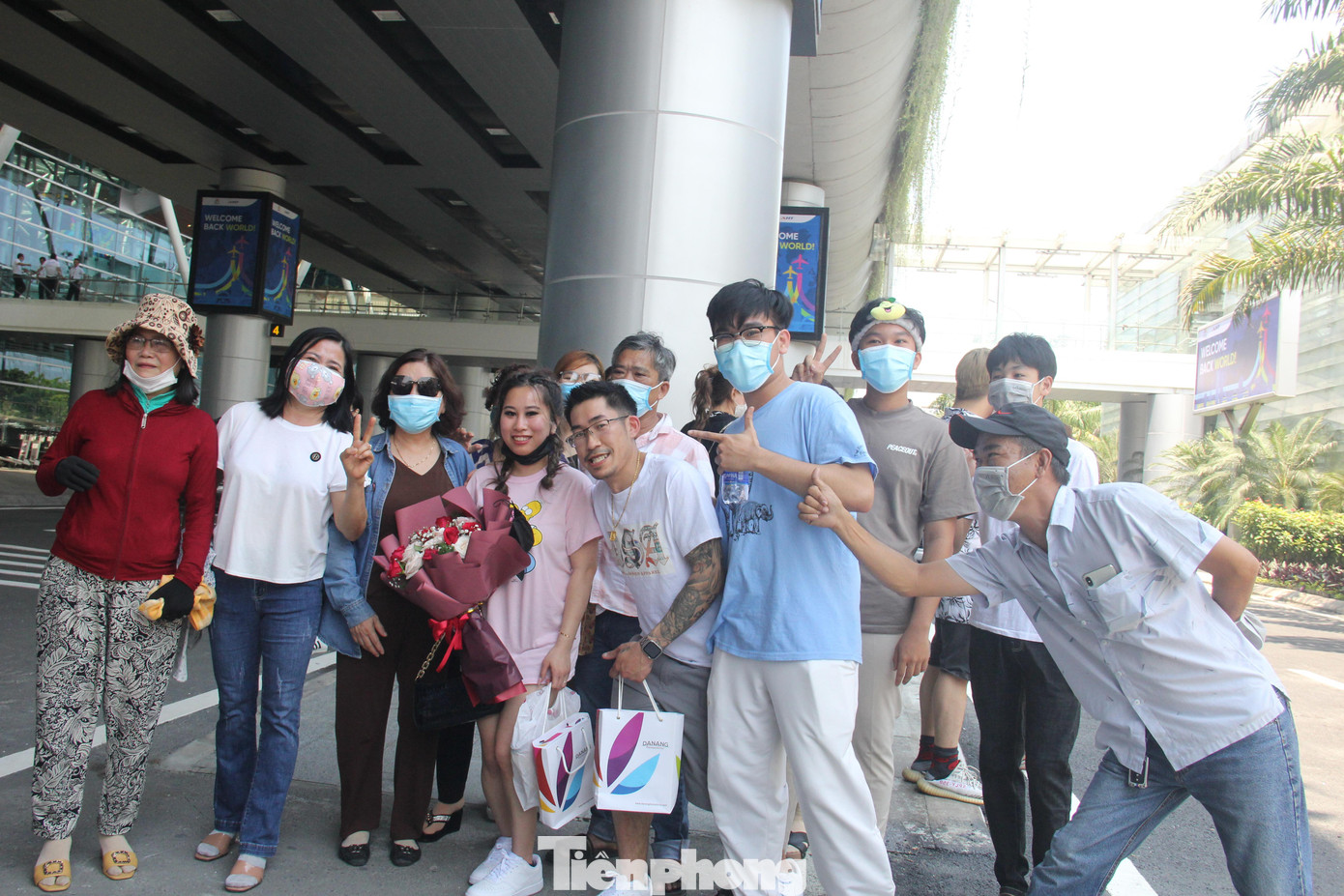 Đại gia đình ông Huỳnh Tấn Đạt (quận Hải Châu) đoàn tụ sau 5 năm xa cách.