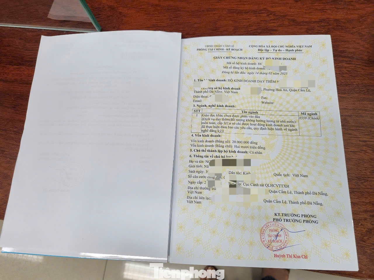 Sau khi đăng ký thành công, Phòng Tài chính kế hoạch sẽ gửi thông tin về cho xã, phường để thuận tiện quản lý. Cơ sở dạy thêm phải công khai trên cổng thông tin điện tử hoặc niêm yết tại nơi cơ sở dạy thêm đặt trụ sở về các môn học được tổ chức dạy thêm; thời lượng dạy thêm đối với từng môn học theo từng khối lớp; địa điểm, hình thức, thời gian tổ chức dạy thêm, học thêm; danh sách người dạy thêm và mức thu tiền học thêm trước khi tuyển sinh các lớp dạy thêm, học thêm.