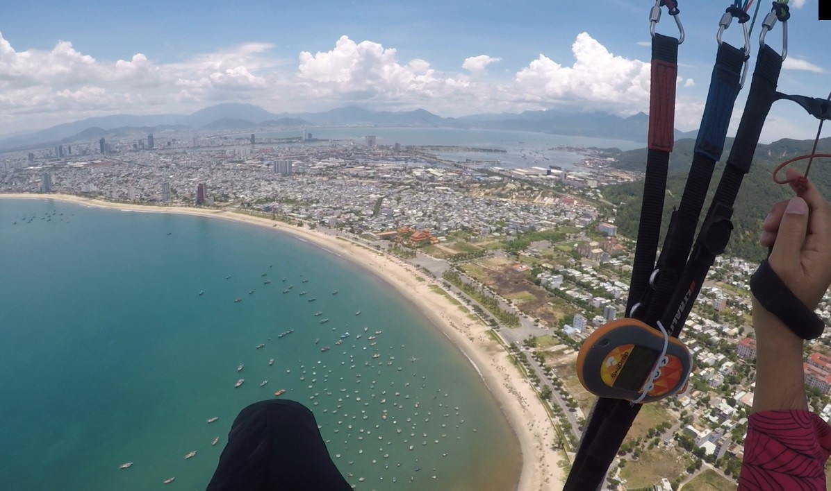 Đà Nẵng được đánh giá là điểm bay đẹp. Đà Nẵng được đánh giá là điểm bay đẹp.