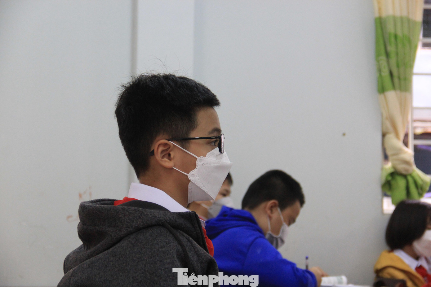 Trường THCS Nguyễn Văn Linh (quận Cẩm Lệ) có 8 lớp 6 học chung với khối 7 trong chiều nay. Trường THCS Nguyễn Văn Linh (quận Cẩm Lệ) có 8 lớp 6 học chung với khối 7 trong chiều nay.