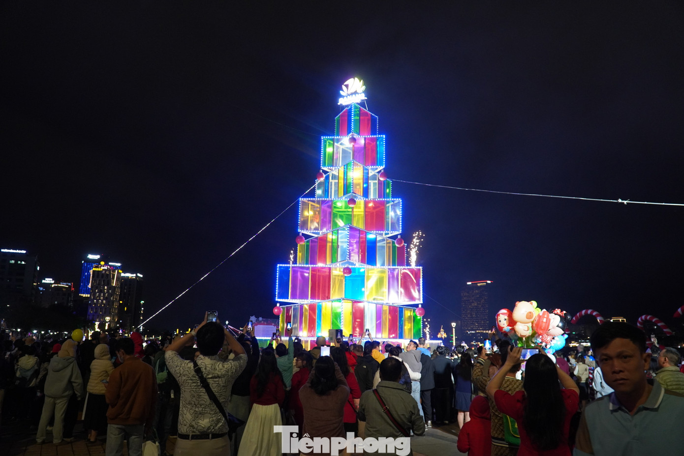 Sự kiện thu hút đông đảo du khách quốc tế.