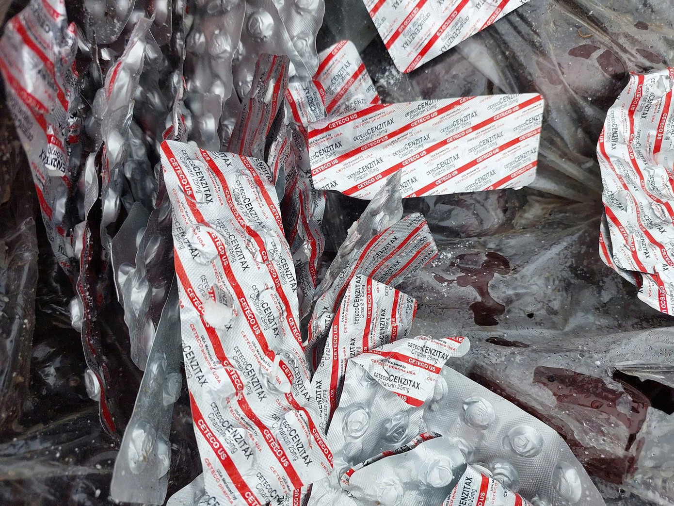 Thuốc viên nén Cetecocenzitax không đạt tiêu chuẩn chất lượng. Thuốc viên nén Cetecocenzitax không đạt tiêu chuẩn chất lượng.