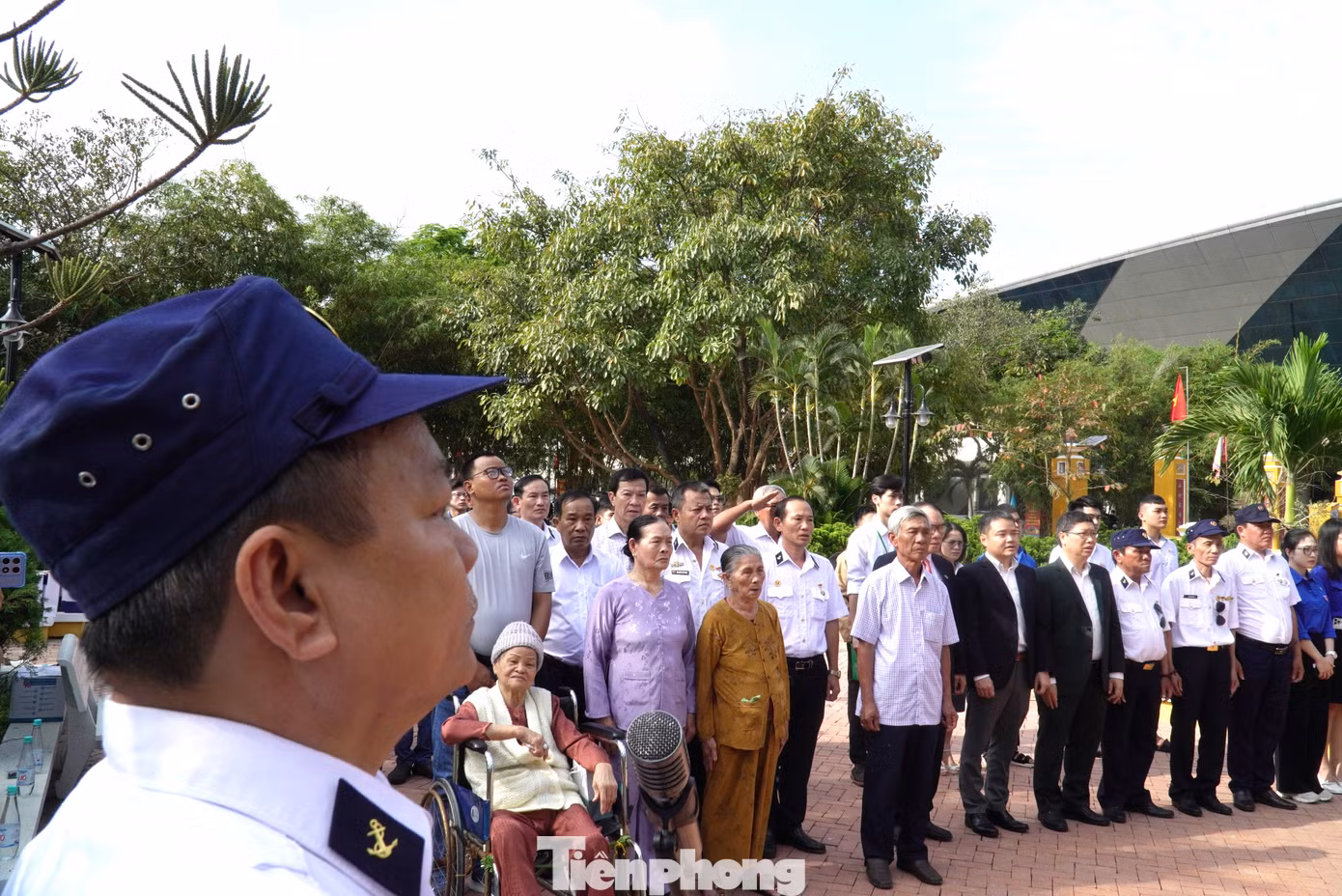 Tổ quốc không quên tên các anh. Tổ quốc không quên tên các anh.